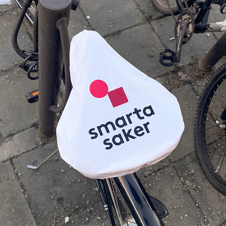 Regnslag til cykelsadel