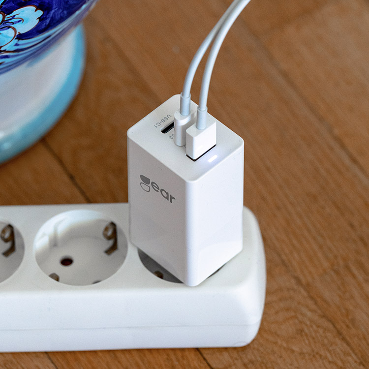 USB-oplader med flere porte