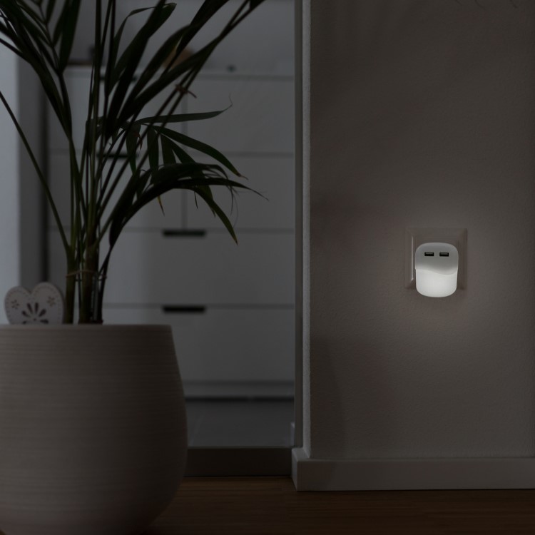 Natlampe med USB-porte